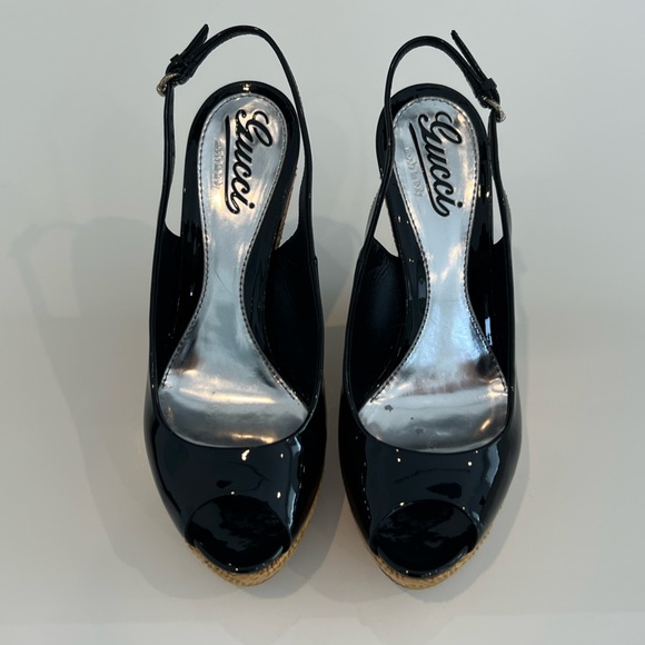 GUCCI BLACK PATENT LEATHER RAFFIA WEDGES SANDALS SIZE IT 37 / US 7 - Picture 10 of 17